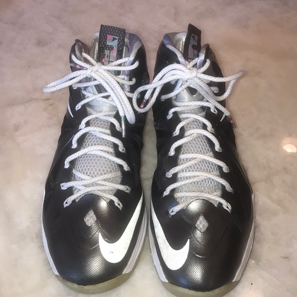 LEBRON 10 (X) PRISM ATHLETIC SHOES - Picture 4 of 8